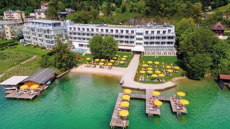 Werzers Seehotel Wallerwirt, dog-friendly hotel in Carinthia Lakes