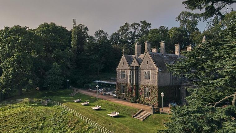 Wildhive Callow Hall, dog-friendly hotel in Peak District